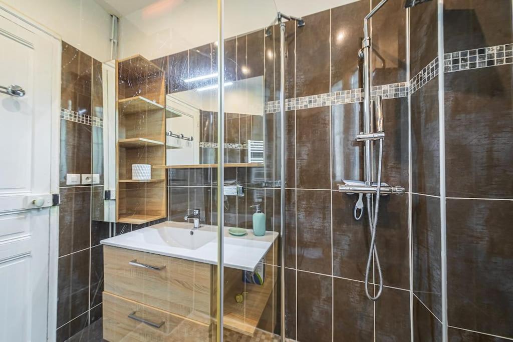 Apartment Haussmannien Proche Parc Des Princes Paris